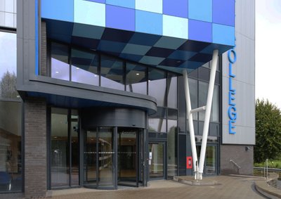 Plymouth City College STEM Centre from Kings Road by Unbekannt Unbekannt